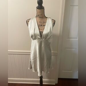 Zara NWOT‎ halter top light green size large satin